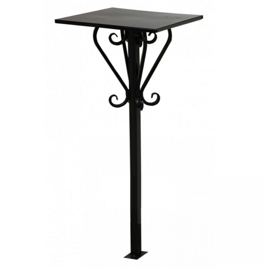 Стол с завитками